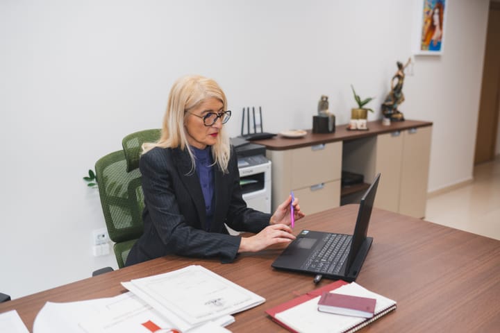 Адвокат Цветелина Трайкова — консултация за споделени родителски права